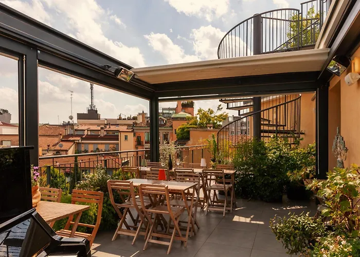 Bob W Milan Ticinese Aparthotel